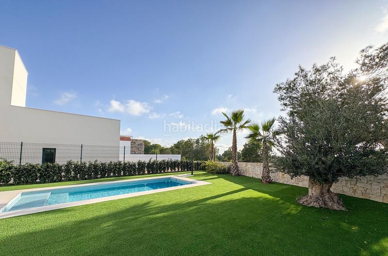 Foto 64bb9208-e6dd-41af-b29e-735a41f83a54. Chalet con riscaldamento piscina in El Pinar de Campoverde Pilar de la Horadada