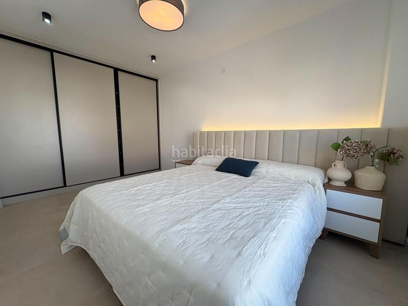 Foto 7c3d675d-b558-417e-a7da-ec3d1a3c3536. Lloguer àtic amb calefacció a Zona Playa de los Locos Torrevieja