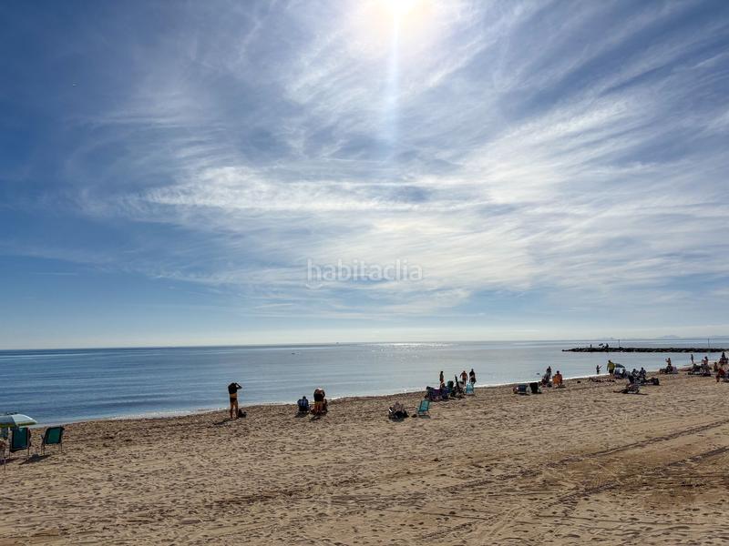Foto b7521906-22d1-436e-8ae5-bbb9774a16c1. Lloguer àtic amb calefacció a Zona Playa de los Locos Torrevieja