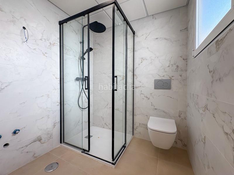 Foto bc5051a4-5cf2-4245-8b06-286b96205927. Lloguer àtic amb calefacció a Zona Playa de los Locos Torrevieja