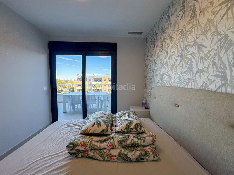 Foto eb481fa8-2d1d-424e-bafd-8d22b7748648. Alquiler ático  con solárium en flamenca village Playa Flamenca en Orihuela