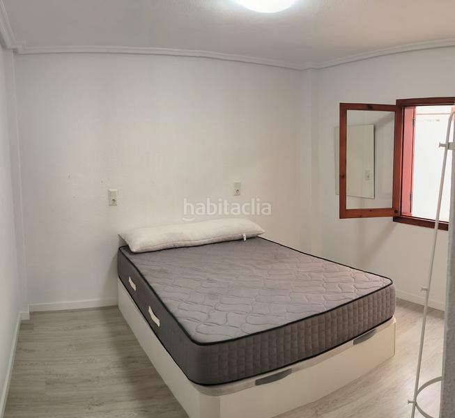 Foto 40ae9c31-e637-423b-9243-dac4c50fcf43. Alquiler piso  reformado en planta baja en Avenida Habaneras - Curva de Palangre Torrevieja