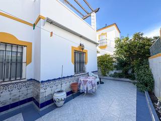 Lloguer Casa adossada  Calle la sagra. Encantador chalet adosado en los balcones, torrevieja