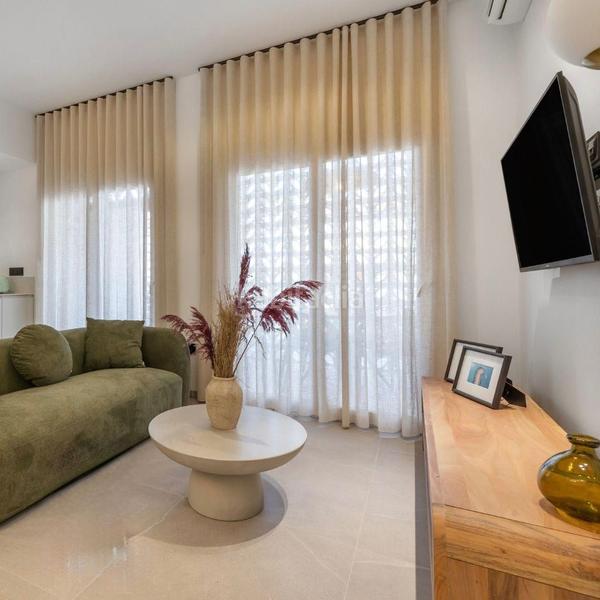 Foto 7809a3db-e71b-4171-900b-36ac19c44de4. Alquiler piso magnífico piso a 200m de la playa en Torrevieja