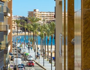 Miete Etagenwohnung in Las Piscinas Naturales. Piso en alquiler en el paseo marítimo juan aparicio, torrevieja