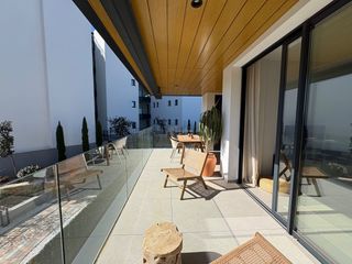 Etagenwohnung in Lomas de Campoamor - Las Ramblas. Apartamento de lujo amueblado con terraza y gran privacidad en r