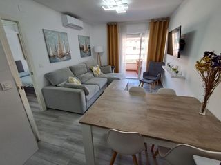 Rent Flat in Punta Prima. Magnífico piso en punta prima