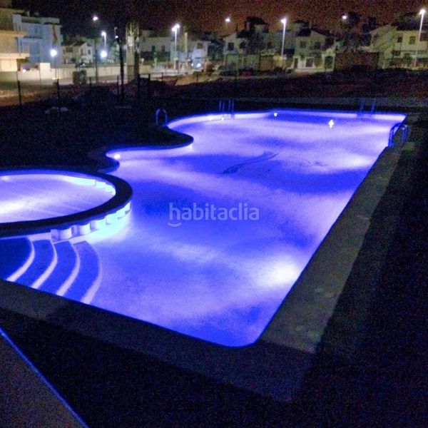 Foto cb838500-d4ae-4b76-98c3-8ee908516137. Àtic amb calefacció piscina a Pueblo Latino Pilar de la Horadada