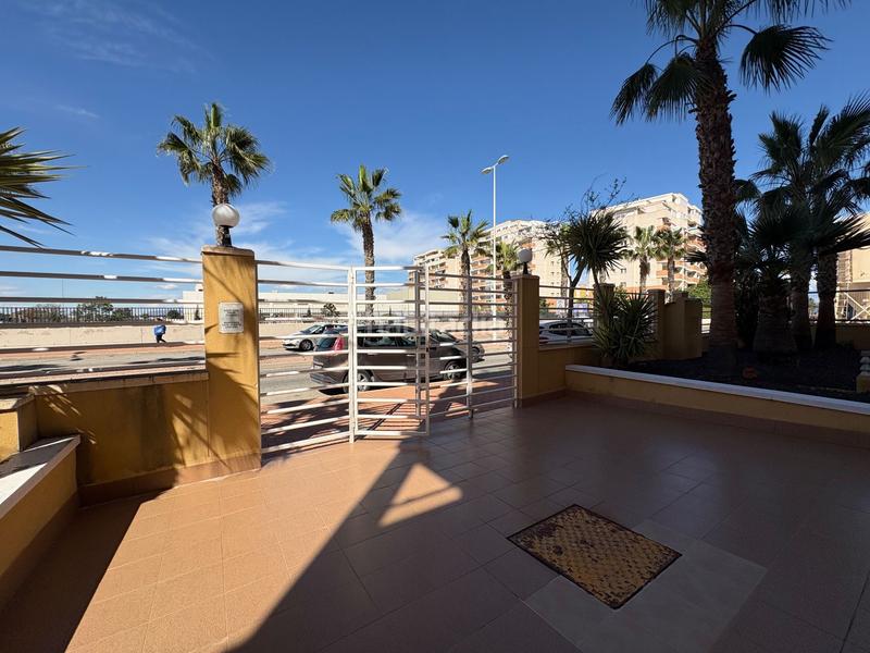 Foto ea1c91c4-3943-4750-bd61-c74cf05235d7. Apartament amb piscina a Puerto Deportivo Guardamar del Segura