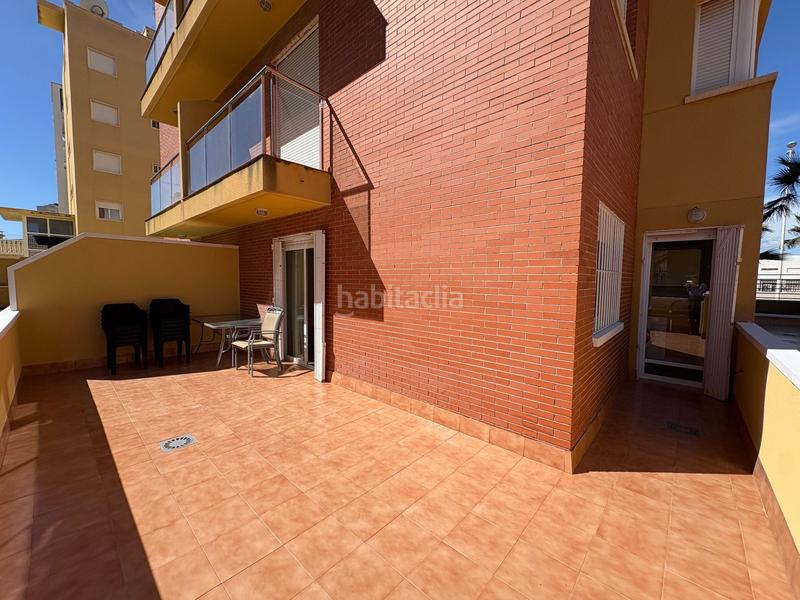 Foto f6d4e263-f869-4a0d-9c8c-8c18b9b436c8. Apartament amb piscina a Puerto Deportivo Guardamar del Segura