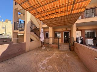 Rent Apartment in La Regia. Bonito bajo en la zenia, orihuela costa