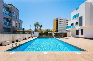 Rent Flat in Avenida Habaneras - Curva de Palangre. Luminoso piso en torrevieja