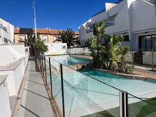 Pis a Los Peñascos-El Salero-Los Imbernones. Exclusiva planta baja en el residencial paradise, san pedro del
