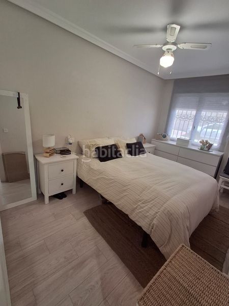 Foto c944069e-2cf4-4d65-97f9-68e423b2346e. Pis a Playa de los Náufragos Torrevieja