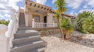 Affitto Casa in Villamartín-Las Filipinas. Moderno chalet en villamartín