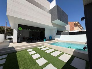 Rent House  De los infantes. Bungalow de diseño con piscina privada en alquiler en pilar de l