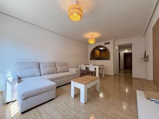 Lloguer Pis  Embajadora. Amplio piso en pilar de la horadada
