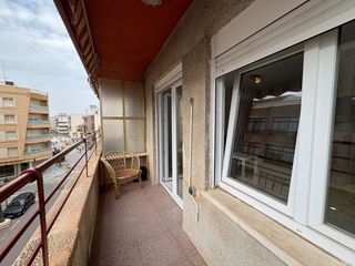 Affitto Appartamento in Pueblo. Amplio piso en el centro de guardamar del segura