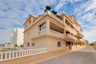 Maison à Villamartín-Las Filipinas. Moderno bungalow en la residencial vista azul, los dolses, orihu