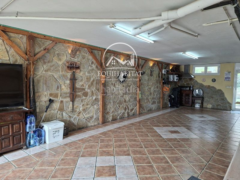 Foto 315c5c84-16dd-4d7e-ac7e-0b910c2ac96e. Casa adossada amb aparcament a Alcarràs