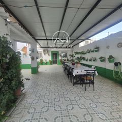 Chalet  Carrer estacio. La inmobiliaria equihabitat  presenta esta magnífica vivienda id