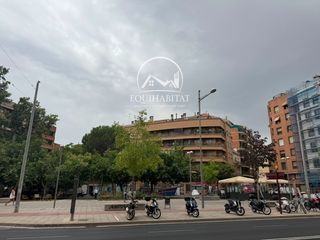 Àtic  Ricard vinyes. Amplio piso con terraza en la zona balmes de lleida