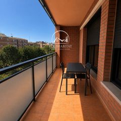 Pis  Anselm charles. Espectacular piso en pardiñas, gran balcón y parking  muy lumino