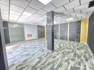 Local commercial  Zammenthoff. En venta local comercial en cap pont  esquinero y con excelente