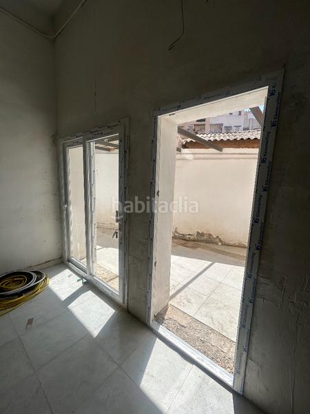 Foto 273fd3b5-e903-45eb-989b-e8961f7a3af2. Local comercial ¡excelente oportunidad de inversión en benicalap, ! local comercial con terraza y baño en Valencia