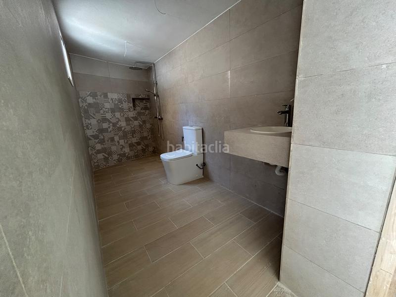 Foto b1aa34b2-4a49-46ac-a7df-f91fa06c9caf. Local comercial ¡excelente oportunidad de inversión en benicalap, ! local comercial con terraza y baño en Valencia