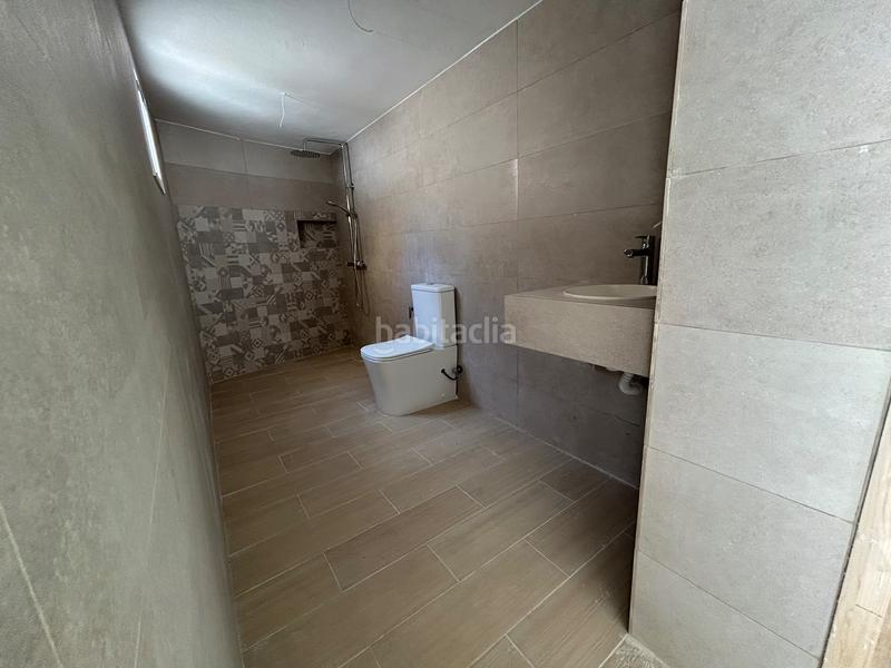 Foto 71ac639c-b1a7-4f79-b187-c9b2f2aa9fe5. Local comercial ¡excelente oportunidad de inversión en benicalap, ! local comercial con terraza y baño reformado en Valencia