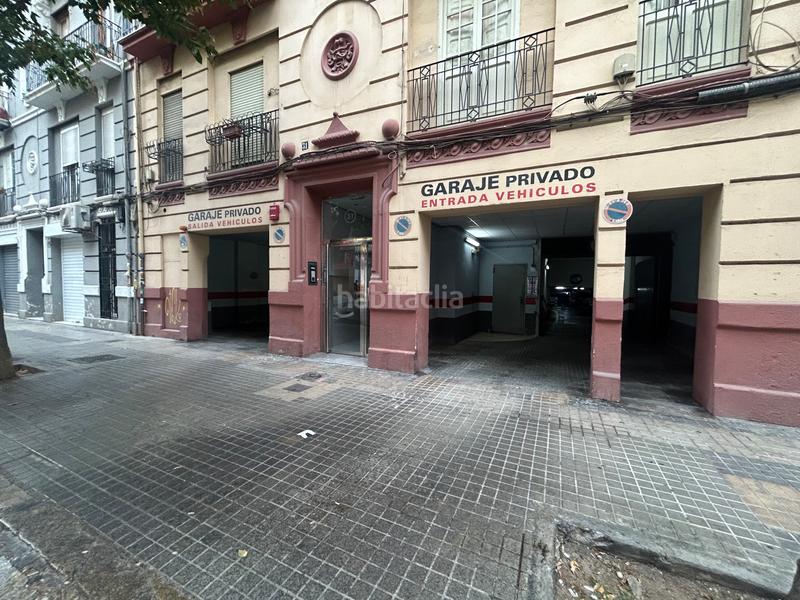 Foto 8c5fa079-1d39-4911-8c19-0b6a3b63f1cb. Parking voiture dans avinguda de peris i valero 81 dans Valencia