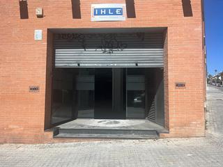Local Comercial  Carrer olerdola. Espectacular local esquinero