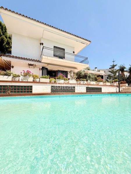 Foto 2a187b23-0e71-402b-aefb-4690fcd28629. Casa amb calefacció aparcament piscina a Calafell poble Calafell