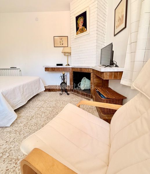 Foto 5ff85259-bba5-49d1-924b-2d4a27411fad. Casa amb calefacció aparcament piscina a Calafell poble Calafell