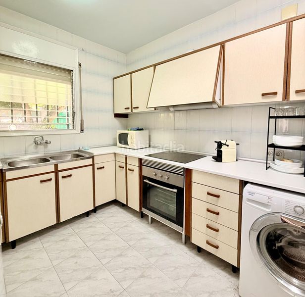 Foto b009525b-c38e-4026-bfec-3fb1e58ca352. Casa amb calefacció aparcament piscina a Calafell poble Calafell