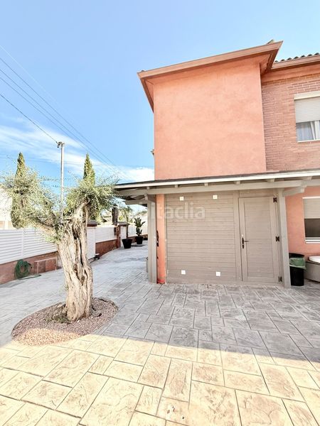 Foto 06769c21-533c-40db-872b-e6c73d219068. Chalet avec parking piscine dans Cunit residencial Cunit