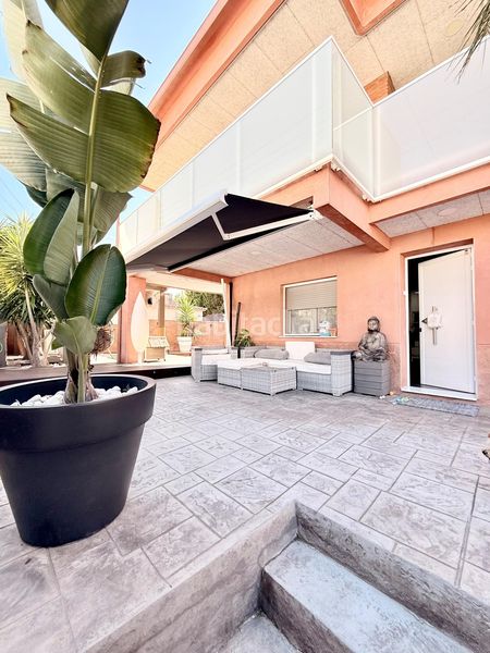 Foto 58d79488-effc-49ec-83e5-5d8b0a321968. Chalet avec parking piscine dans Cunit residencial Cunit