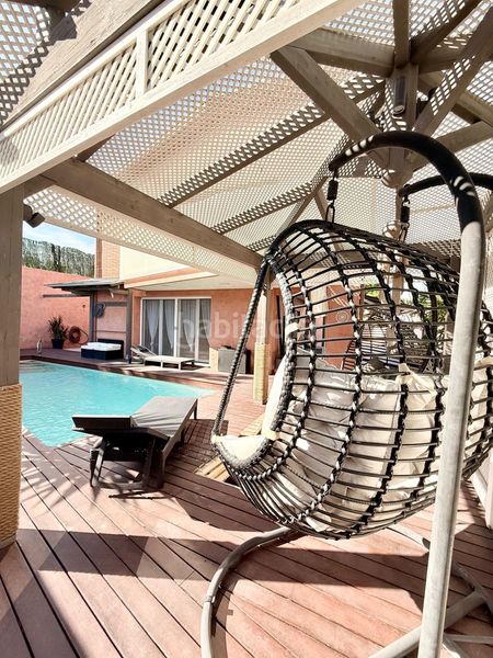 Foto c4b2d291-df7b-4f9c-a24d-939823594aeb. Chalet avec parking piscine dans Cunit residencial Cunit