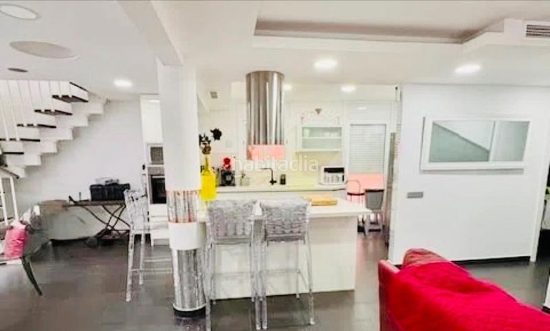 Foto cc5eeb32-3034-4a12-bf06-fb55ce0bf2e4. Chalet avec parking piscine dans Cunit residencial Cunit