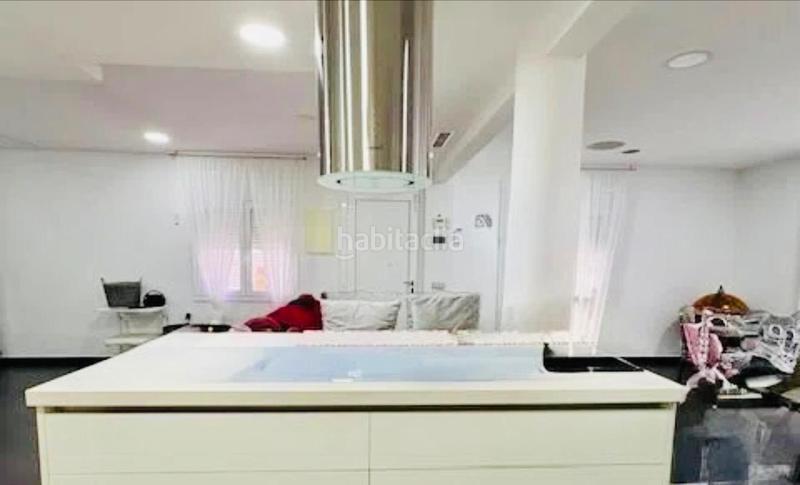 Foto 05eaecd5-328c-4c23-b3e4-6f0c0a3724bf. Chalet con riscaldamento parcheggio piscina in Cunit residencial Cunit