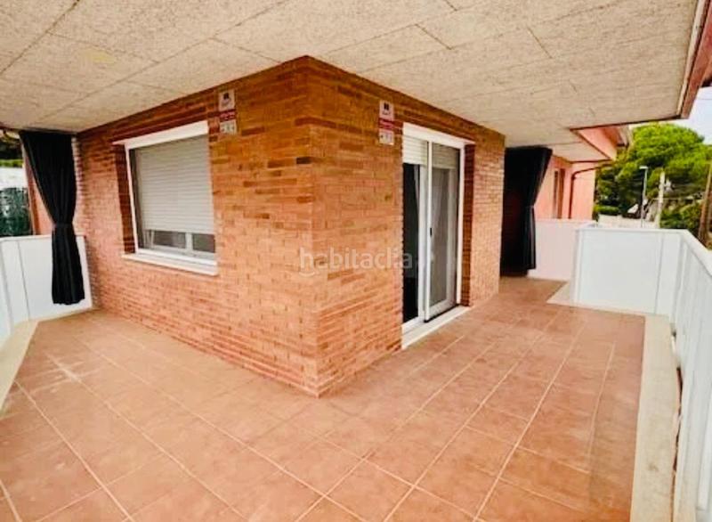 Foto 3508cd19-a0ec-4ec1-a705-e97f14e66bdf. Chalet con riscaldamento parcheggio piscina in Cunit residencial Cunit