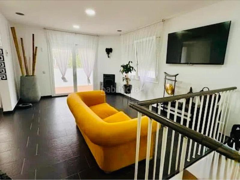 Foto 5a3263b2-3be5-450e-8a87-88f59ee70d39. Chalet con riscaldamento parcheggio piscina in Cunit residencial Cunit