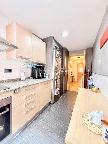 Foto 3ebdac1f-daa6-4d3b-8729-21b4722fba65. Pis amb calefacció aparcament piscina a prat de Cunit Cunit