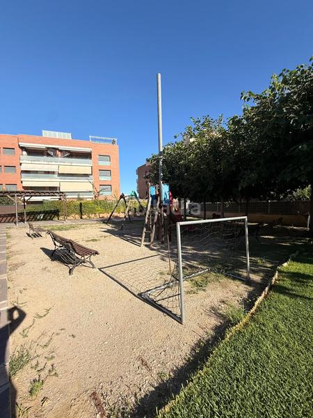 Foto 4599c4dd-59bf-4f19-8997-828724193cf9. Pis amb calefacció aparcament piscina a prat de Cunit Cunit