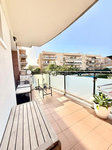 Foto a2f26949-2064-4afd-b72a-22a7f9b00803. Pis amb calefacció aparcament piscina a prat de Cunit Cunit