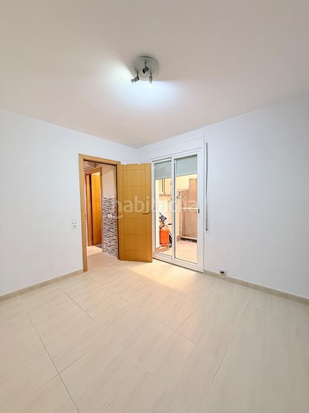 Foto bde4d1fc-e2ba-47c4-918f-4e90a364d28d. Àtic amb aparcament a Calafell poble Calafell