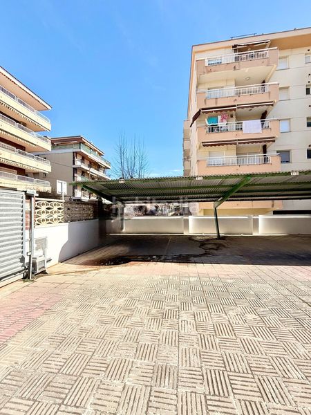 Foto cef54868-93e7-49b5-b36e-3e203bebccb1. Pis amb aparcament a Segur Platja Segur de Calafell