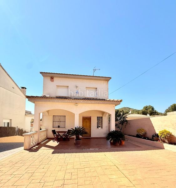 Foto 8f49ed06-8d23-4814-87cb-b58ac06a53e5. Casa cómoda casa a 4 vientos en Mas Mel Calafell