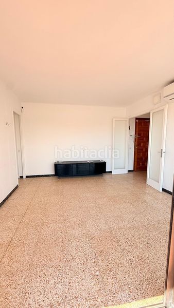 Foto 5c701640-f0e4-49e8-886a-0c6dab654cd9. Appartamento con parcheggio in Nucli Antic Cunit